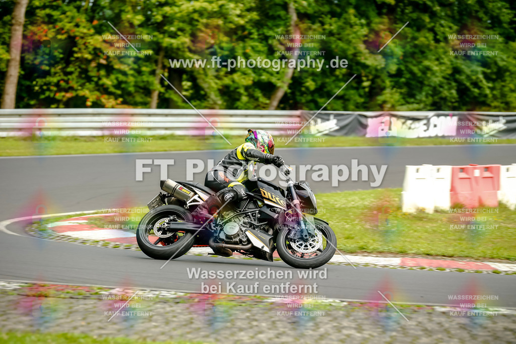 VBK-4332 | Hier findet Ihr Bilder von Touristenfahrten auf der Nürburgring Nordschleife oder von anderen Veranstaltungen die ich besucht habe. Viel Spass beim Durch Schauen 