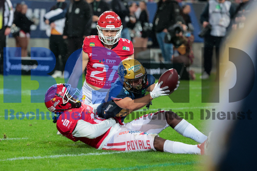 SES_POTDRE20241012-64 | bond - Realisiert mit Pictrs.com