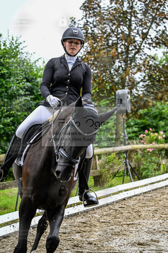 Bissendorfer Reitertage | Entdecke hochwertige Reitturnierfotos von Foto Oger. Professionell, emotional und authentisch – jetzt Lieblingsmomente im Shop bestellen. - Realisiert mit Pictrs.com