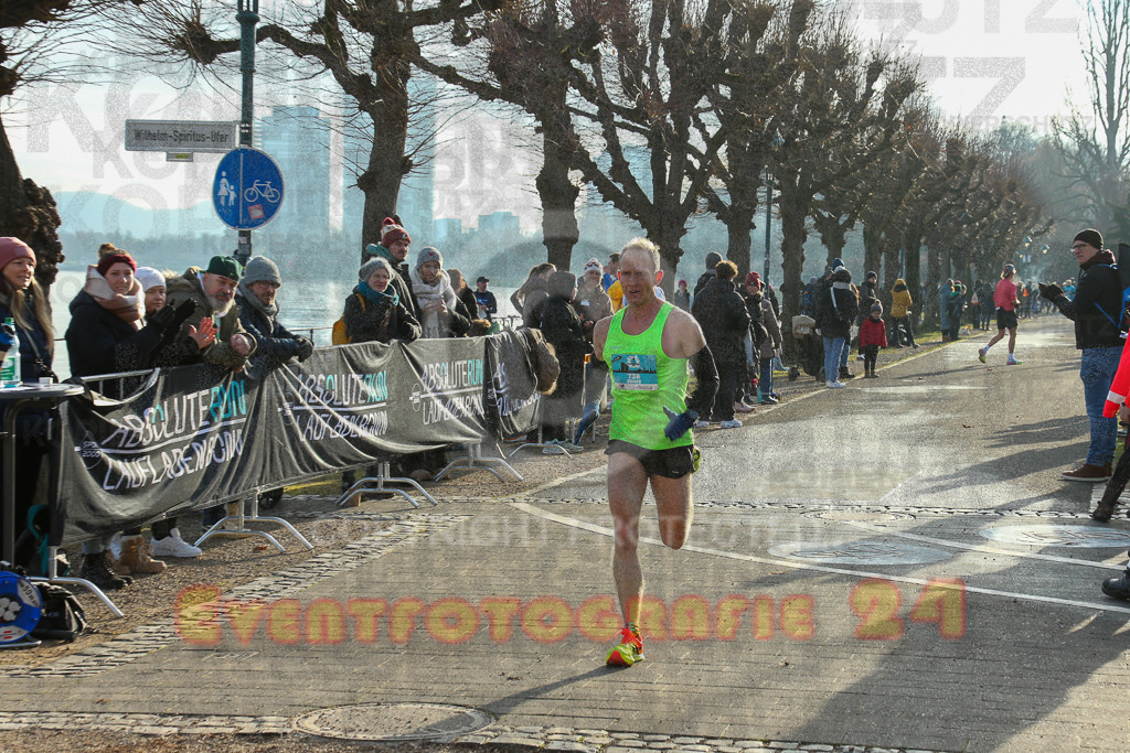 241231_1147_EX1_2525 | Sportfotografie im Rhein-Sieg Kreis, Köln, Bonn, NRW, Rheinland Pfalz, Hessen, etc. Unser Tätigkeitsfeld umfasst den Laufsport vom Volkslauf über den Marathon, Duathlon, Triathon bis zum Ultralauf wie Kölnpfad Ultra oder Schindertrail.