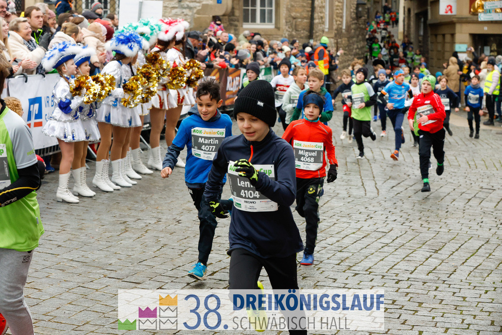 400m AOK Junior Cup | 3 Koenigslauf 2024 400m AOK Junior Cup - Realisiert mit Pictrs.com