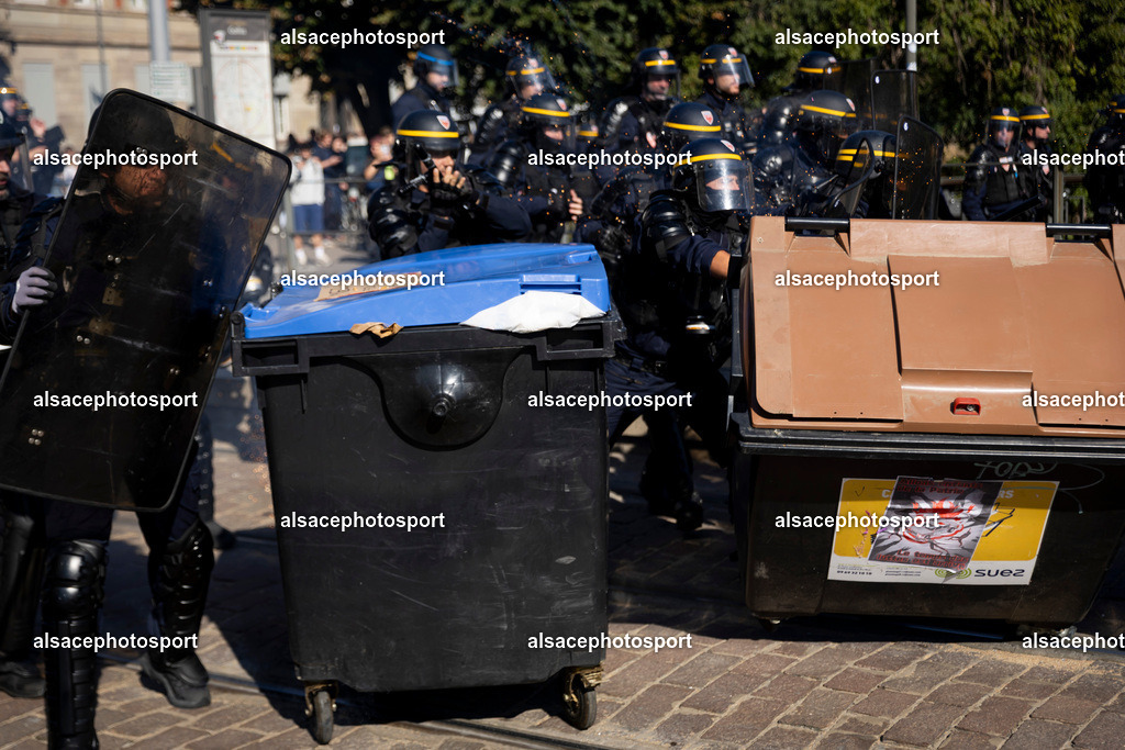 _B7A0148 | manifestation de lycéens à Strasbourg, le 6 octobre 2026, dans le cadre d’un mouvement national de protestation contre les conditions d’apprentissage. - Realisiert mit Pictrs.com