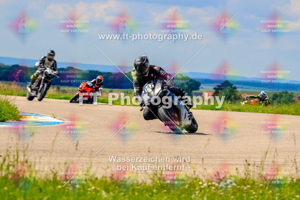 MotoTeam-0890 | Hier findet Ihr Bilder von Touristenfahrten auf der Nürburgring Nordschleife oder von anderen Veranstaltungen die ich besucht habe. Viel Spass beim Durch Schauen 