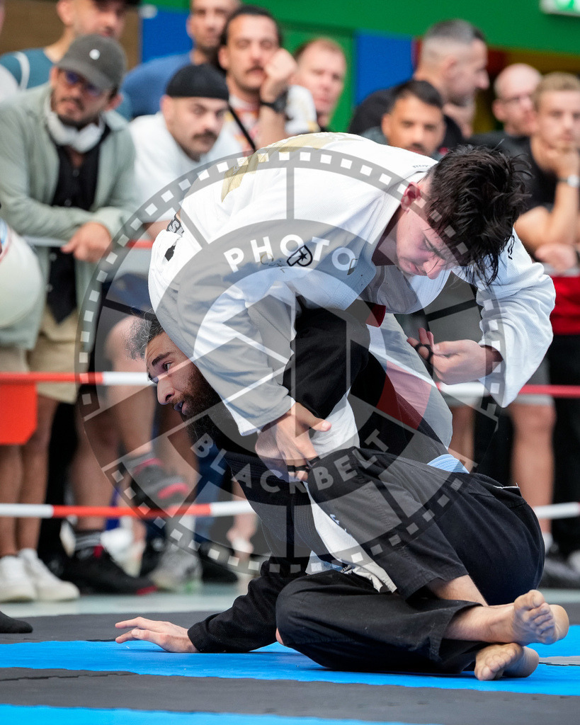20250920PBB2037 | Athletes compete during the AJP Tour Hamburg International Jiu-Jitsu Championship, on September 20, 2025 in Hamburg, Germany. © Chiara Dazi / photoblackbelt