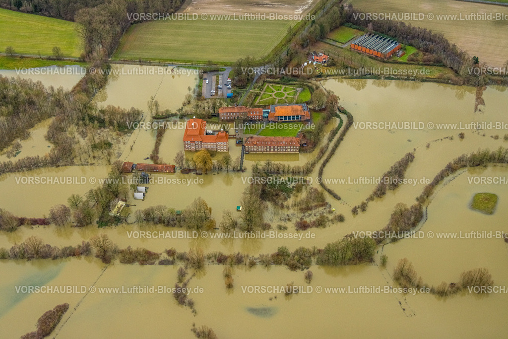 Hamm231201016 | Luftbild vom Hochwasser der Lippe, Weihnachtshochwasser 2023, Fluss Lippe tritt nach starken Regenfällen über die Ufer, Überschwemmungsgebiet Lippeaue Oberwerrieser Mersch am Schloss Oberwerries, Uentrop, Hamm, Ruhrgebiet, Nordrhein-Westfalen, Deutschland