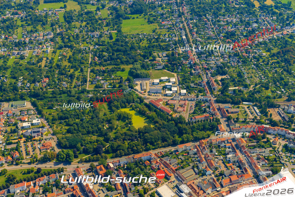 Bebelpark Stendal Bild- Das Luftbild wurde 2025 vom UL-Flugzeug heraus erstellt ( keine Drohne bzw. Drohnenaufnahme ) - Hochauflösende Luftaufnahme -Nicht vergleichbar mit Google Maps oder Satelittenbilder- Die Geschenkidee !Mit Lizenz und Bildrechte bestellbar - CC