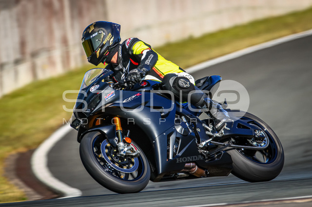 0728-250620BB-007_728 | Deine Full-Service-Agentur für ✔️Videoproduktionen und ✔️Motorsportfotografie Jetzt Angebot anfragen!