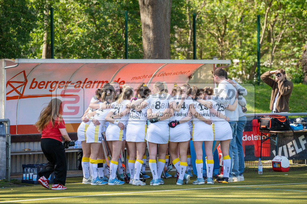 SFE_20250412_0013 | Köln, Deutschland, 12.04.2025:  Hockey 1. Bundesliga Damen Rot-Weiss Köln - Harvestehuder THC im KTHC Stadion Rot-Weiss Köln Tennis and Hockey Club am 12.04.2025 in Köln, Deutschland. (Foto von Stephan Fehrmann)Köln, Germany, 12.04.2025: Hockey 1. Bundesliga Damen Rot-Weiss Köln - Harvestehuder THC in KTHC Stadion Rot-Weiss Köln Tennis and Hockey Club at 12.04.2025 in Köln, Deutschland. (Foto from Stephan Fehrmann)