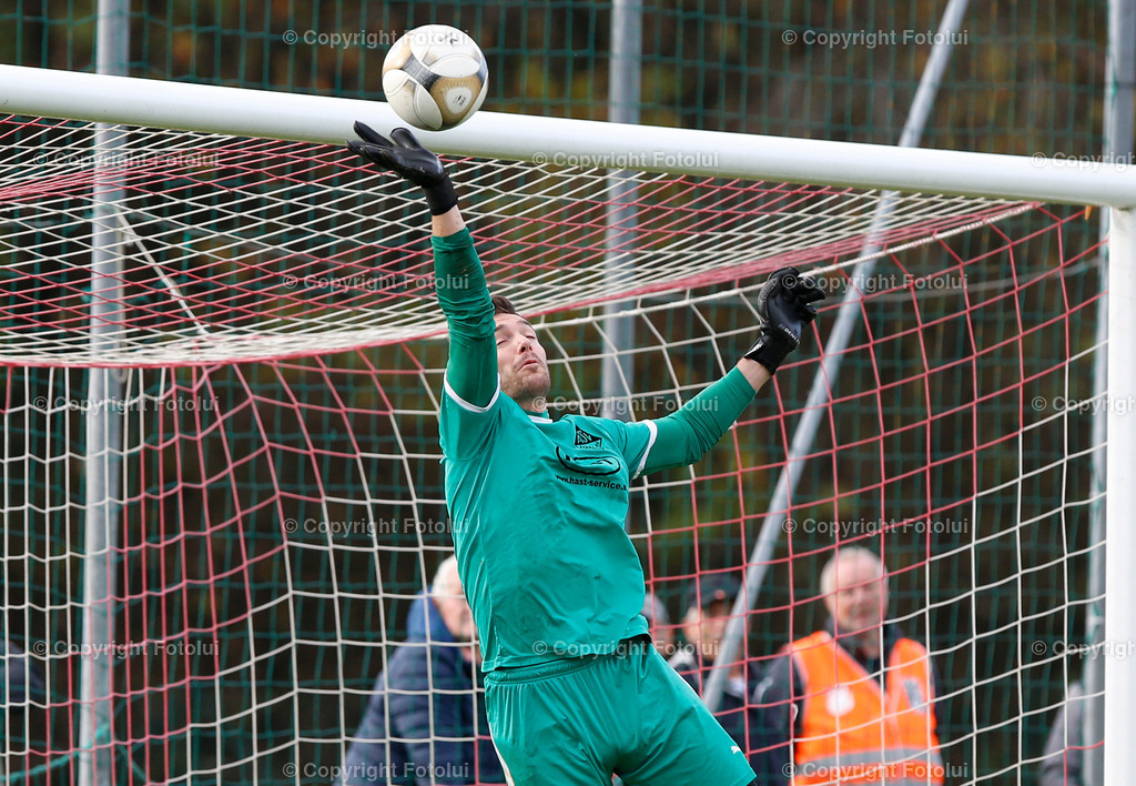 A_LUI_221022_26 | SPORT,FUSSBALL,LT1 OOE LIGA ASKOE OEDT-ATSV STADL-PAURA 22.10-2022 IM BILD:  MANUEL SCHOERGENHUBER  (STADL-PAURA) FOTO:FOTOLUI