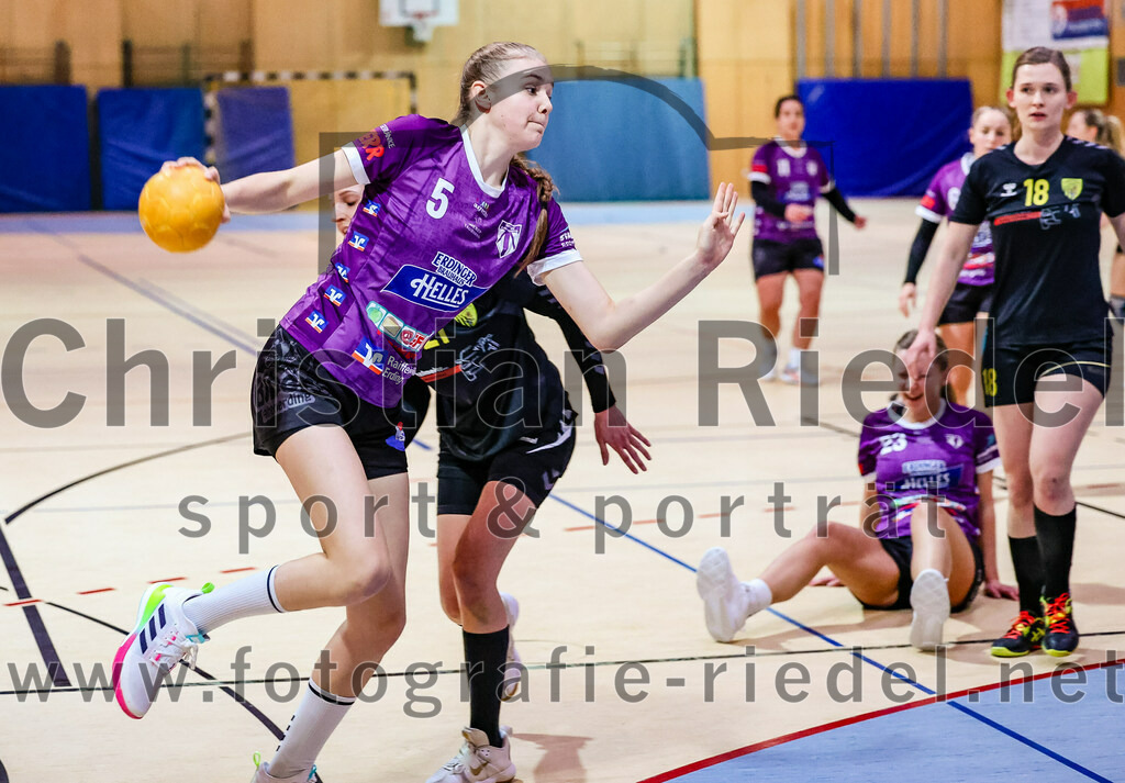 2023-12-17_036_SpVgg_Altenerding_II_gegen_HF_Scheyern | Erding, Deutschland, 17.12.2023:
Handball, Bezirksliga Frauen Altbayern 2023 / 2024, 9. Spieltag, SpVgg Altenerding II gegen HF Scheyern, Endergebnis: 22:26

Greta Felbinger (SpVgg Altenerding, #5)

Foto: Christian Riedel / fotografie-riedel.net