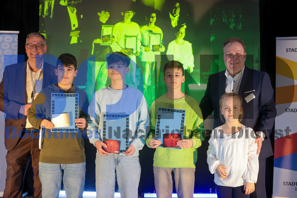 SEB_BOCSPO120240313-40 | bond - Realisiert mit Pictrs.com