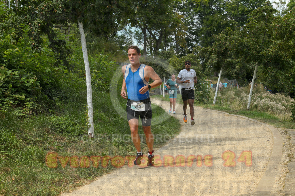 250824_1414_EX1_5503 | Sportfotografie im Rhein-Sieg Kreis, Köln, Bonn, NRW, Rheinland Pfalz, Hessen, etc. Unser Tätigkeitsfeld umfasst den Laufsport vom Volkslauf über den Marathon, Duathlon, Triathon bis zum Ultralauf wie Kölnpfad Ultra oder Schindertrail.