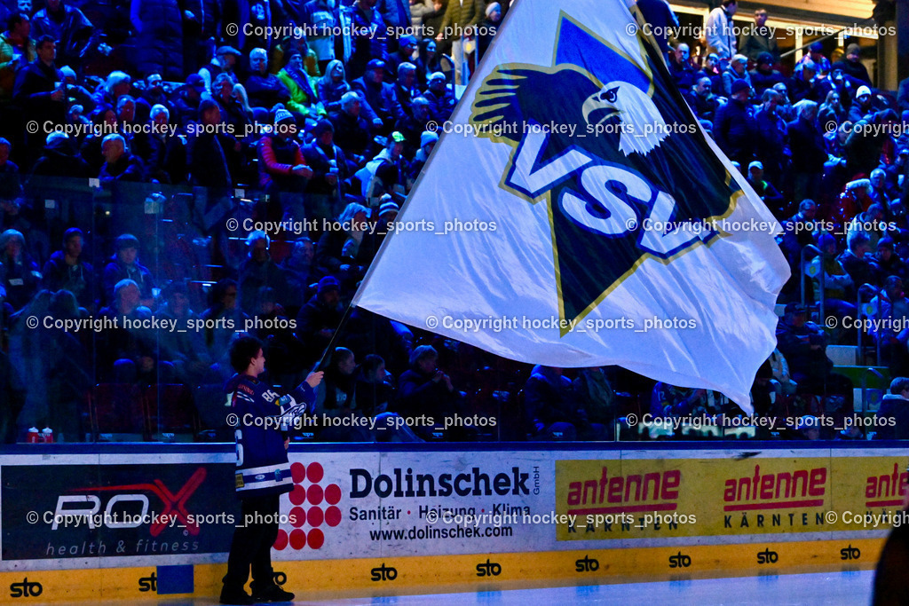 EC IDM Wärmepumpen VSV vs. Pioneers Vorarlberg | EC VSV Fahne, Besucher Stadthalle Villach, EC IDM Wärmepumpen VSV vs. Pioneers Vorarlberg, EC IDM Wärmepumpen VSV vs. Pioneers Vorarlberg am 14.12.2024 in Villach (Stadthalle Villach), Austria, (Photo by Bernd Stefan)