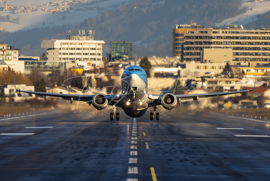 077 | Buy high-quality aviation and travel photography prints by professional photographer Timo Breidenstein. Authentic images, professionally printed, worldwide shipping. - Realisiert mit Pictrs.com