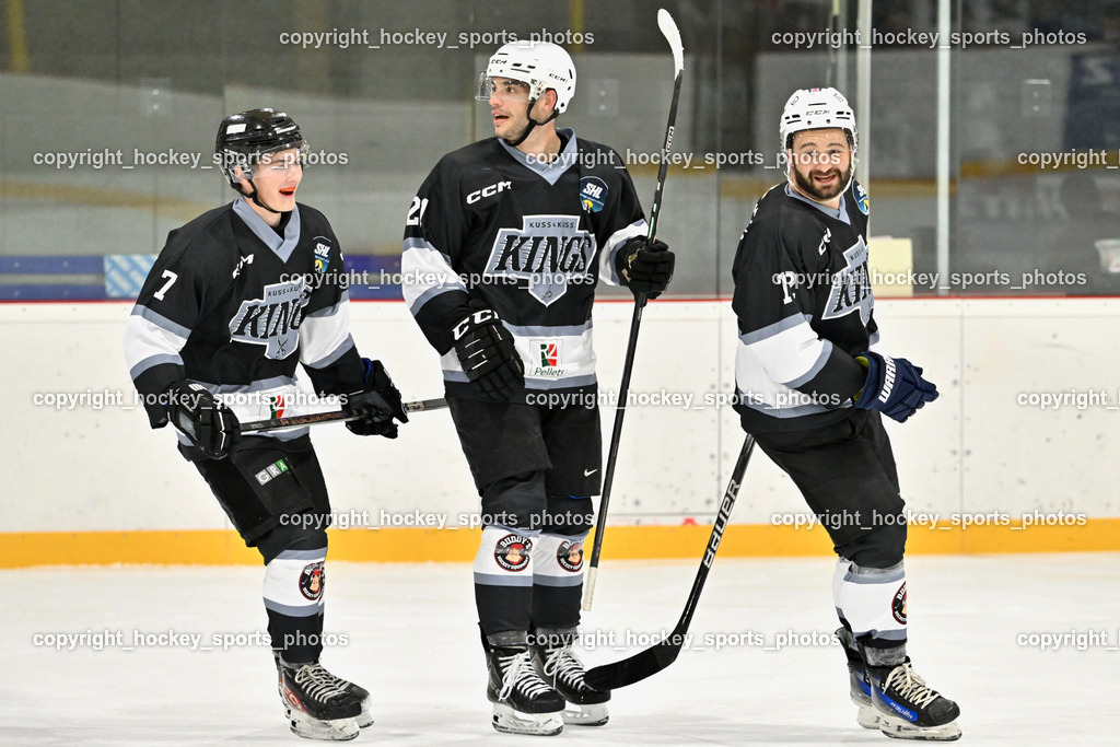 Kuss & Kuss Kings vs. Golden Bulls | Jubel Kuss &amp; kuss Kings, #7 Lukas Fassmann Kuss &amp; Kuss Kings, #21 Haudum Luka Kuss &amp; Kuss Kings, #72 Scherio Kuss &amp; Kuss Kings, Kuss &amp; Kuss Kings vs. Golden Bulls, Kuss &amp; Kuss Kings vs. Golden Bulls am 30.05.2025 in Ferlach (HTC Eishalle Ferlach), Austria, (Photo by Bernd Stefan)
