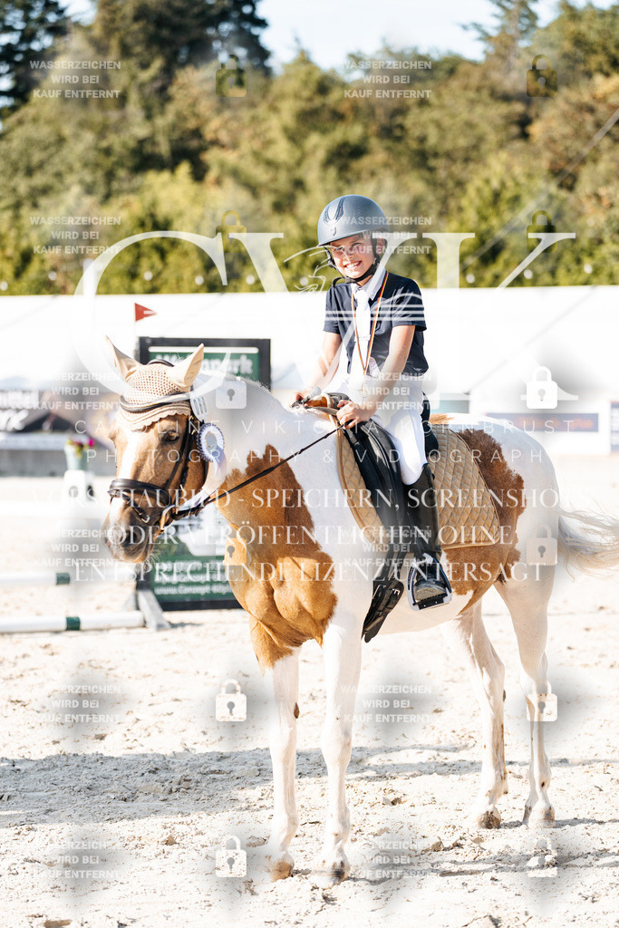CK903576 | Turnierfotografie Pferdefotografie Trier Rheinland-Pfalz Pferdesport Reitsport Tierfotografie Sportfotografie Pferdevideo Pferdevideografie Equestrianvideography equestrianphotography  - Realisiert mit Pictrs.com
