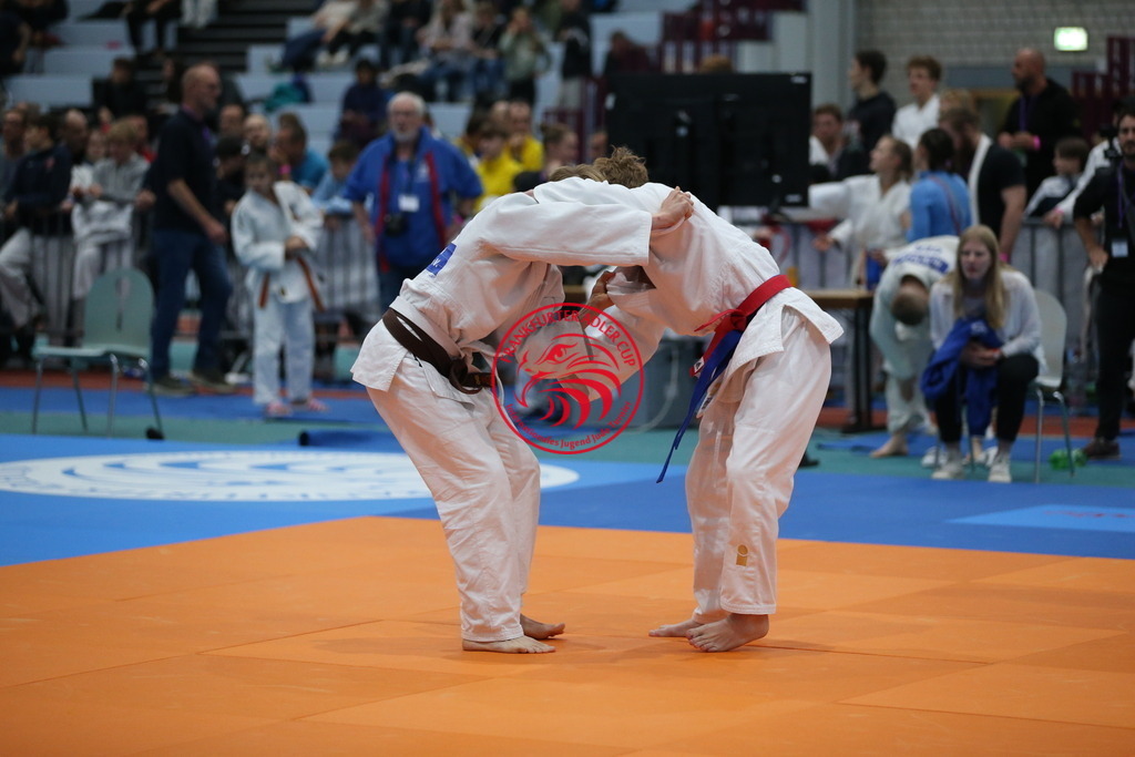 AT3Y1852 | Fotos vom Adler Cup - Pictures from Adler Cup

Hier findet Ihr alle Eindrücke und großen Momente der Adler Cup Wochenenden. Here you will find all impressions and great moments of the Adler Cup weekends. - Realisiert mit Pictrs.com