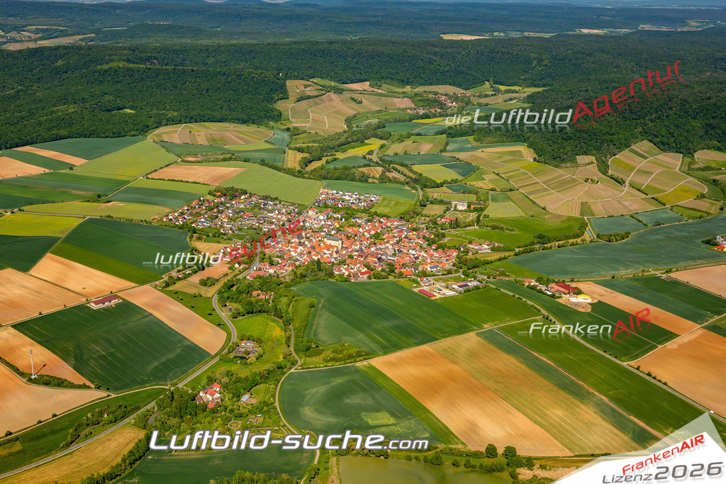 Luftaufnahme von Oberschwarzach Vs Google Maps- Die Luftaufnahme wurde 2025 vom UL-Flugzeug heraus erstellt ( keine Drohne ) - Hochauflösende Luftaufnahme - für professionelle Ausdrucke geeignet. Die Geschenkidee !Mit Lizenz und Bildrechte bestellbar