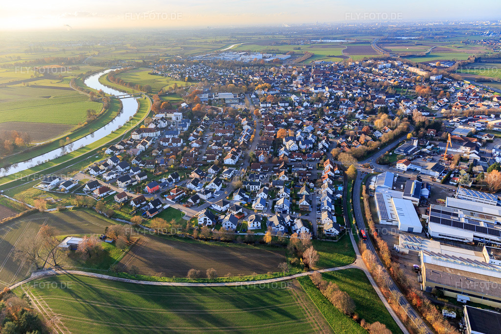 Luftbild: Ortsansicht von Osten an der Kinzig in Willstätt im Bundesland Baden-Württemberg in Deutschland. Foto: IMG_119987.jpg vom 30.11.2019 durch Werner Riehm/FLY-FOTO.de