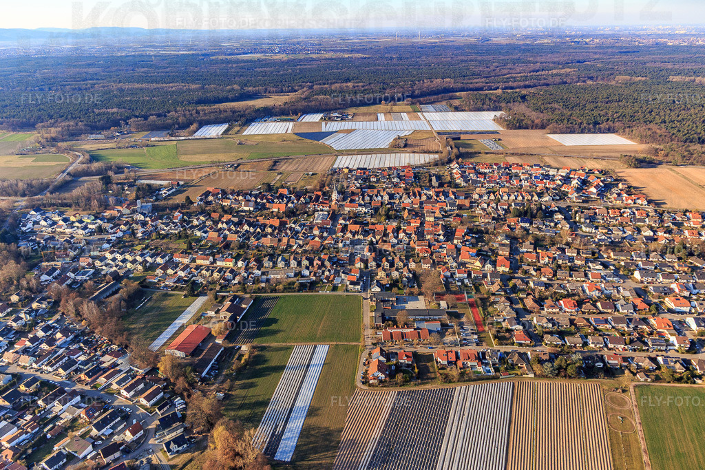 Ortsansicht von Süden | Luftbild: Ortsansicht von Süden in Hanhofen im Bundesland Rheinland-Pfalz in Deutschland. Foto: IMG_126019.jpg vom 07.03.2021 durch Werner Riehm/FLY-FOTO.de - Realisiert mit Pictrs.com