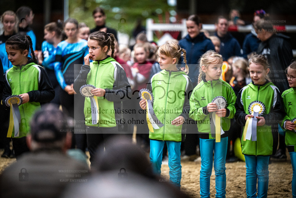 DOS_0320 | Entdecke hochwertige Reitturnierfotos von Foto Oger. Professionell, emotional und authentisch – jetzt Lieblingsmomente im Shop bestellen. - Realisiert mit Pictrs.com