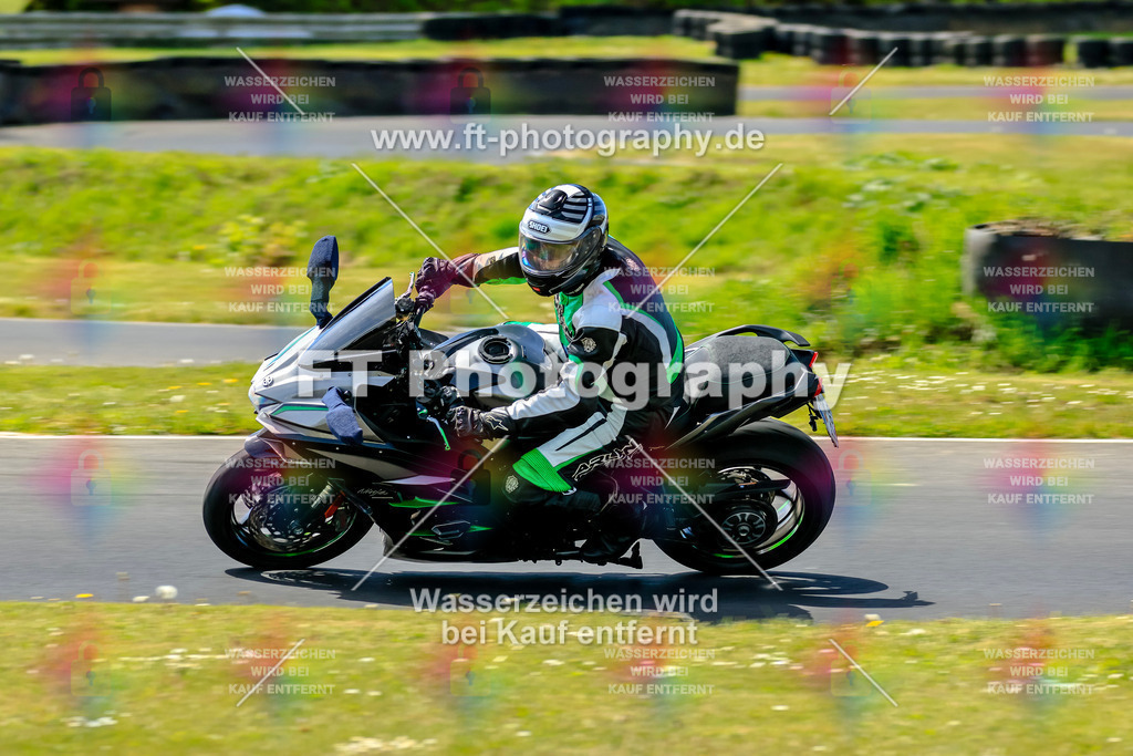 _OTO2081 | Hier findet Ihr Bilder von Touristenfahrten auf der Nürburgring Nordschleife oder von anderen Veranstaltungen die ich besucht habe. Viel Spass beim Durch Schauen 