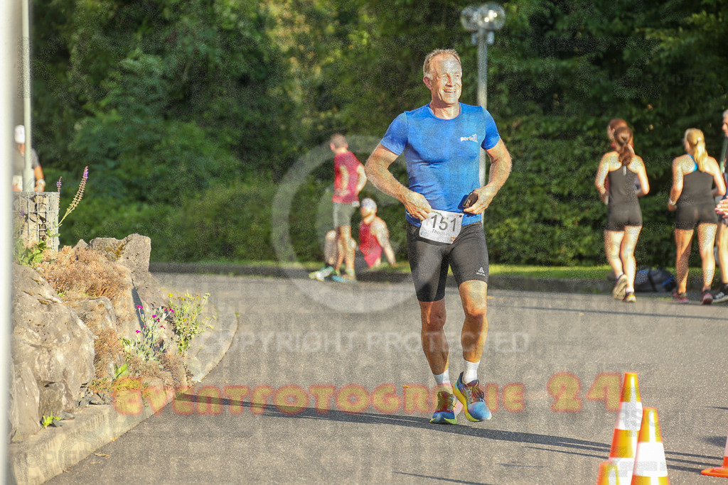 250801_1921_EX1_7712 | Sportfotografie im Rhein-Sieg Kreis, Köln, Bonn, NRW, Rheinland Pfalz, Hessen, etc. Unser Tätigkeitsfeld umfasst den Laufsport vom Volkslauf über den Marathon, Duathlon, Triathon bis zum Ultralauf wie Kölnpfad Ultra oder Schindertrail.