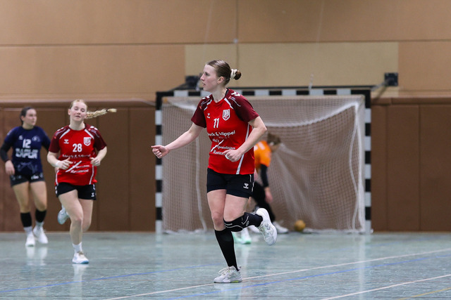 Handball I Damen I Saison 2025-2026 I Verbandsliga Süd I HSG Kalkberg 06 - MTV Dänischenhagen I 14.12.2025.200 | Laura Warnecke (11, MTV Dänischenhagen) - Realisiert mit Pictrs.com