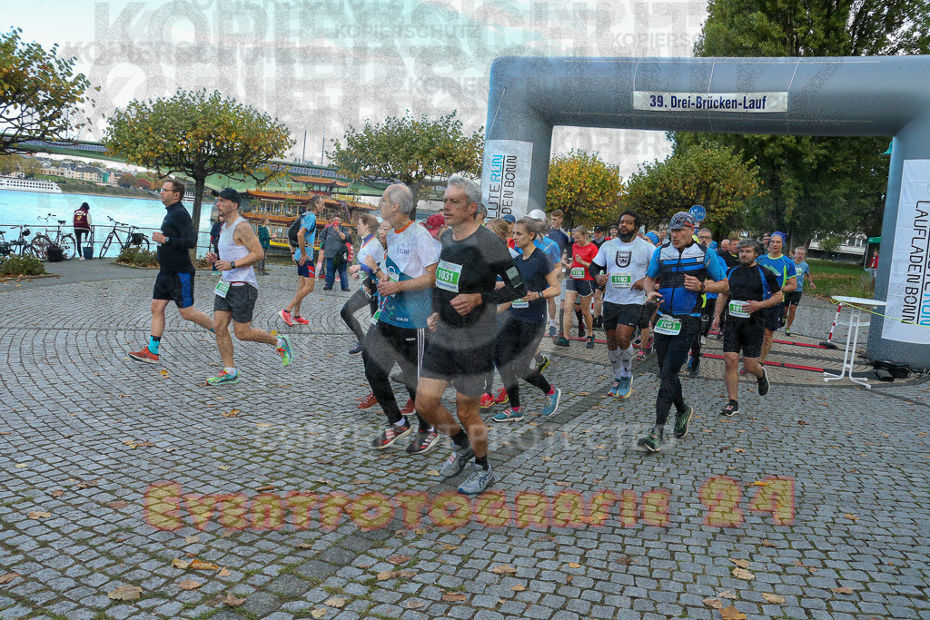 221016_0941_EX1_2630 | Sportfotografie im Rhein-Sieg Kreis, Köln, Bonn, NRW, Rheinland Pfalz, Hessen, etc. Unser Tätigkeitsfeld umfasst den Laufsport vom Volkslauf über den Marathon, Duathlon, Triathon bis zum Ultralauf wie Kölnpfad Ultra oder Schindertrail.