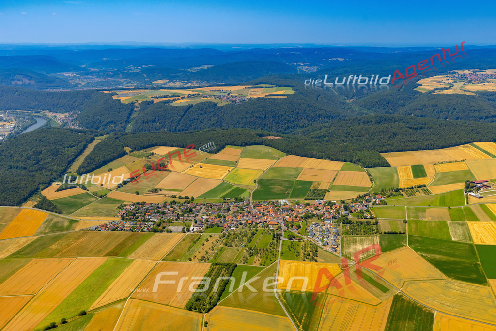 roettbach-kreuzwertheim-schraeg-luftbild-720-2023 | Das Luftbild zeigt : Röttbach Kreuzwertheim - Die Luftaufnahme wurde 2023 vom UL-Flugzeug aus erstellt ( keine Drohne ) - 
Hochauflösende Luftaufnahme - Für grossformatige Ausdrucke geeignet. Die Geschenkidee !
Mit Lizenz und Bildrechte bestellbar