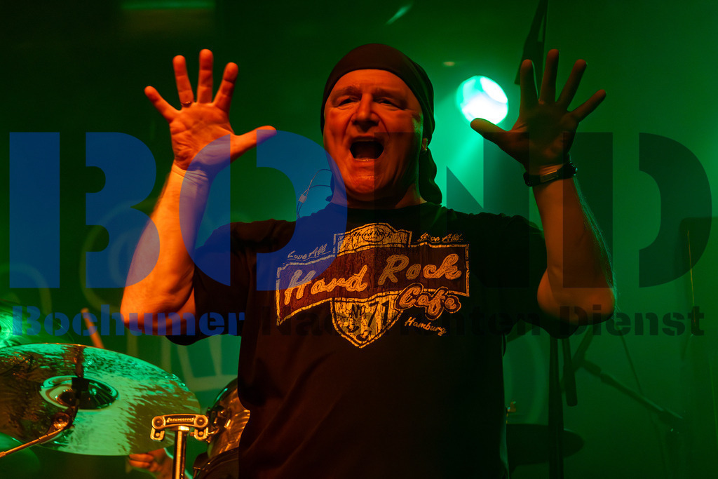 SES_NURPUR20250102-34 | bond - Realisiert mit Pictrs.com