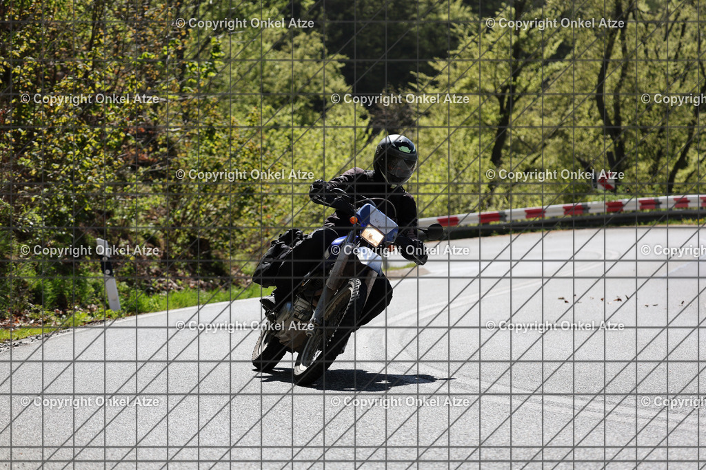 IMG_7371 | Fotograf am Kyffhäuser. Onkel Atze. Kyffhäuser Rennstrecke. Café36. Motorsportfotografie. - Realisiert mit Pictrs.com