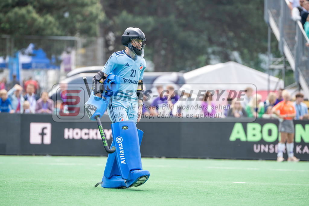 Final4_20240519-1236-0027 | Bonn, Deutschland, 19.05.2024: Lisa Schneider (Mannheimer HC) in Aktion waehrend des Spiels der Deutsche Feldhockey-Meisterschaften 2024 zwischen Final 4 Damen Finale Düsseldorfer HC - Mannheimer HC im Bonner THV am 19.05.2024 in Bonn, Deutschland. (Foto von Stephan Fehrmann)

Bonn, Germany, 19.05.2024: Lisa Schneider (Mannheimer HC) in action during the game of Deutsche Feldhockey-Meisterschaften 2024 between Final 4 Damen Finale Düsseldorfer HC - Mannheimer HC in Bonner THV at 19.05.2024 in Bonn, Deutschland. (Foto from Stephan Fehrmann)