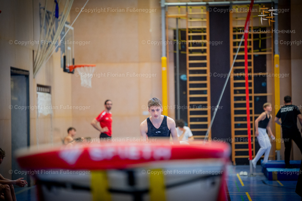 Promo-21 | "Fussifoto.com – Ihr Ansprechpartner für hochwertige Fotografie! Entdecken Sie kreative Bilder und professionelle Dienstleistungen. Kontaktieren Sie uns für Ihre Projekte!"