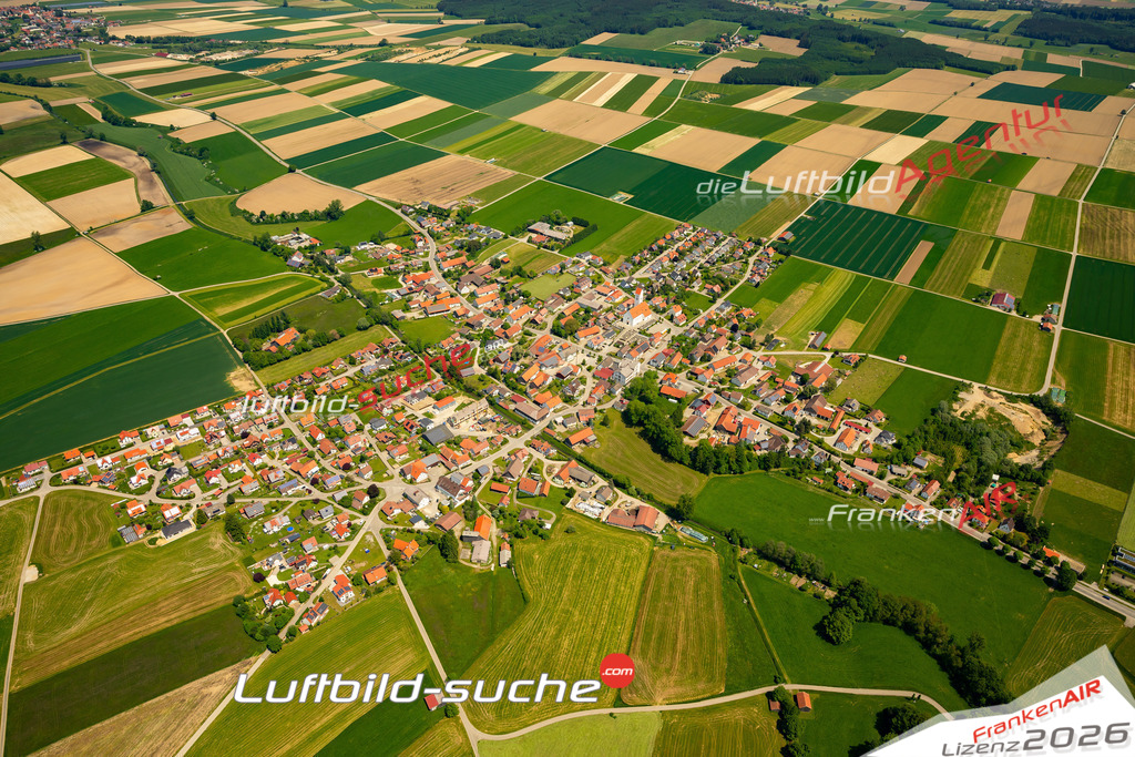 Das Luftbild zeigt Unterkammlach Kammlach - Die Luftaufnahme wurde 2023 vom UL-Flugzeug aus erstellt ( keine Drohne ) - Hochauflösende Luftaufnahme - Für grossformatige Ausdrucke geeignet. Die Geschenkidee !Mit Lizenz und Bildrechte bestellbar