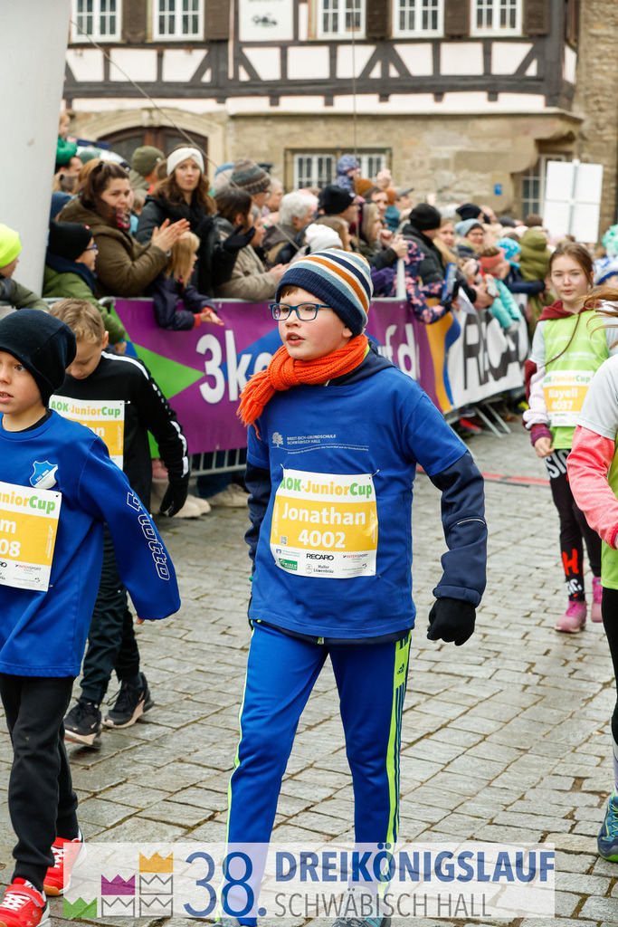 400m AOK Junior Cup | 3 Koenigslauf 2024 400m AOK Junior Cup - Realisiert mit Pictrs.com