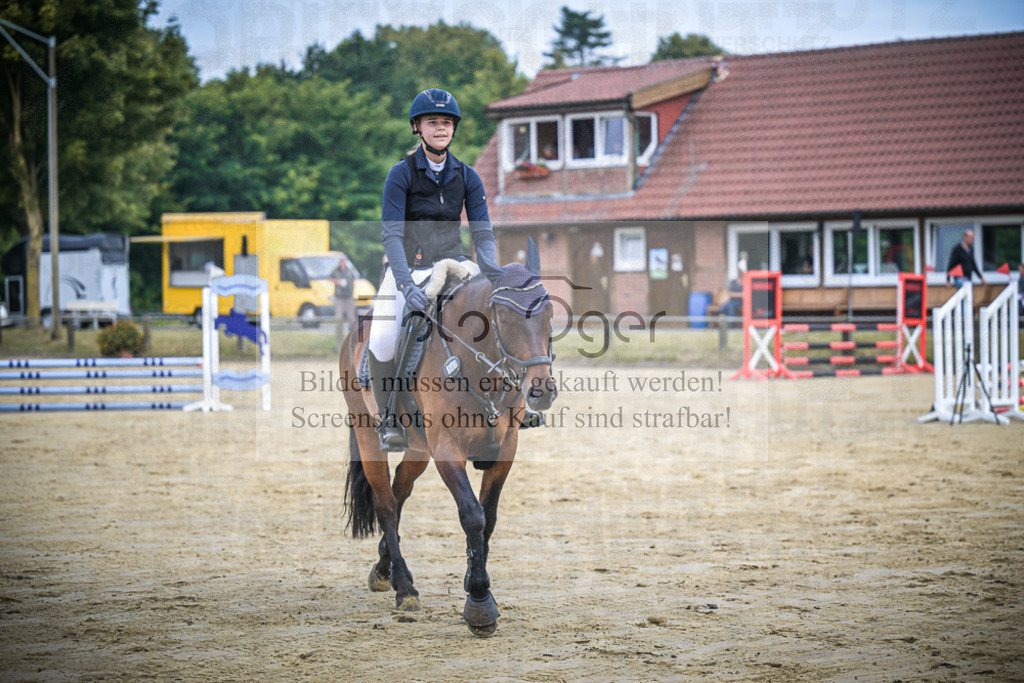 DOS_9686 | Entdecke hochwertige Reitturnierfotos von Foto Oger. Professionell, emotional und authentisch – jetzt Lieblingsmomente im Shop bestellen.Deutschlandweite Turnierfotografie. - Realisiert mit Pictrs.com