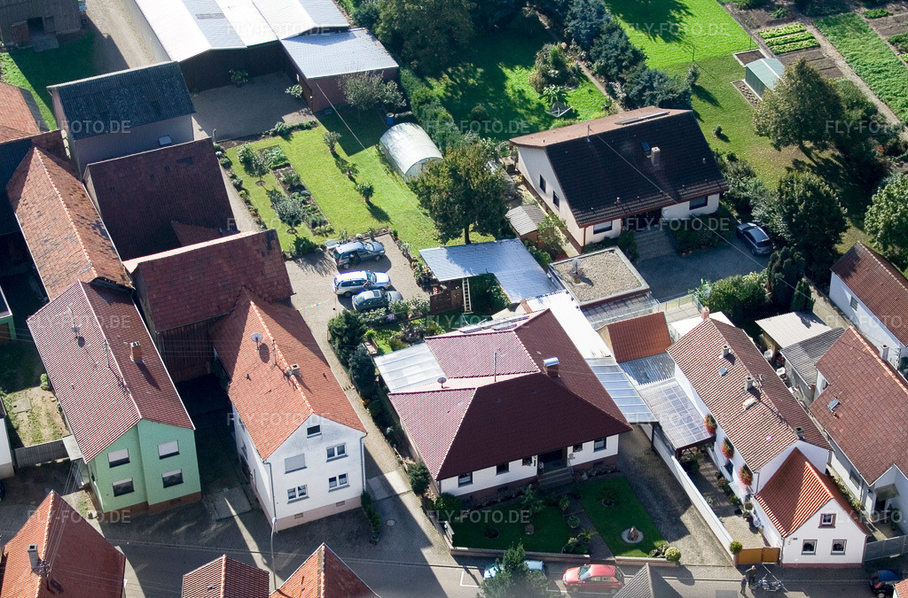 Luftbild: Brehmstr im Ortsteil Minderslachen in Kandel im Bundesland Rheinland-Pfalz in Deutschland. Foto: IMG_4247.jpg vom 08.10.2006 durch Werner Riehm/FLY-FOTO.de