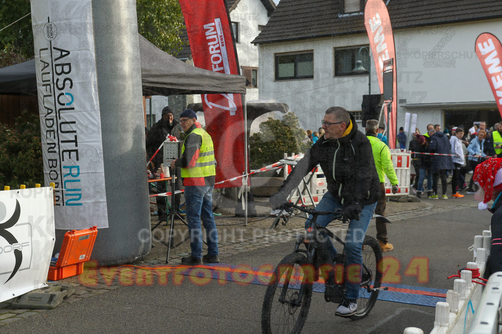 221127_1107_EV9_1709 | Sportfotografie im Rhein-Sieg Kreis, Köln, Bonn, NRW, Rheinland Pfalz, Hessen, etc. Unser Tätigkeitsfeld umfasst den Laufsport vom Volkslauf über den Marathon, Duathlon, Triathon bis zum Ultralauf wie Kölnpfad Ultra oder Schindertrail.