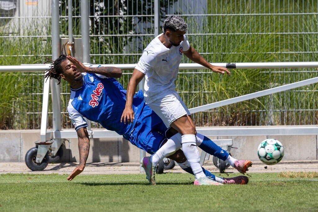 TSG Hoffenheim 2 gegen VfR Mannheim (Testspiel in der Akademie Arena Zuzenhausen) | TSG Hoffenheim 2 gegen VfR Mannheim (Testspiel in der Akademie Arena Zuzenhausen) - Realisiert mit Pictrs.com