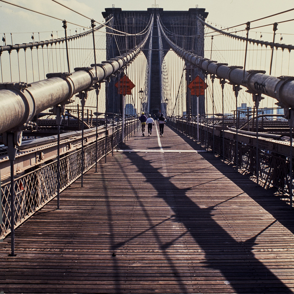 08USA_NYC_WashingtonBridge_1983_8088 | Beegebilder online. 
BIldarchiv von Beege Fotodesign mit ausgewählten Werken, die sich besonders gut für die Dekoration Ihrer Räume oder Wände eignen. 