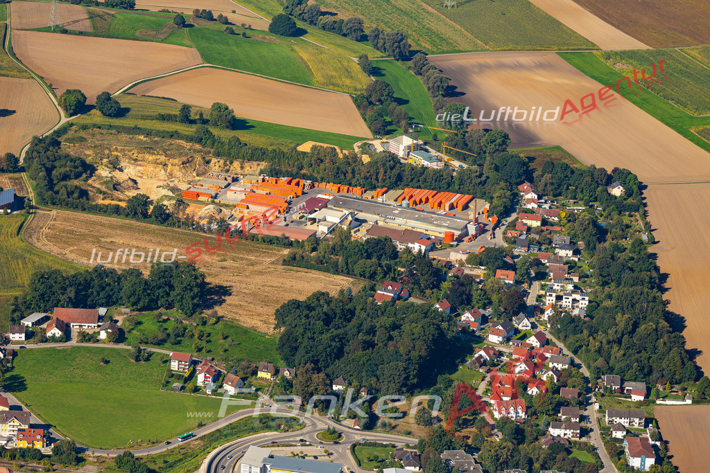 Aktuelles Luftbild von  Aichach Kauf mit Lizenz / Bildrechten möglich- Die Luftaufnahme wurde 2021 mittels UL-Flugzeug erstellt ( keine Drohne ) - hochauflösende Kamera-Systeme von  Canon -Beste Qualität - Für grossformatige Ausdrucke geeignet. Die Geschenkidee !