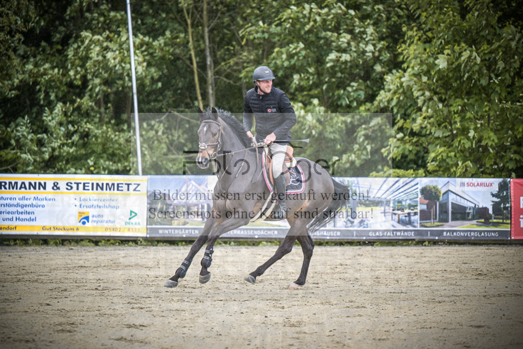 DOS_3684 | Entdecke hochwertige Reitturnierfotos von Foto Oger. Professionell, emotional und authentisch – jetzt Lieblingsmomente im Shop bestellen.Deutschlandweite Turnierfotografie. - Realisiert mit Pictrs.com