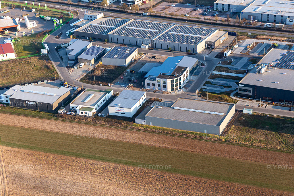 Luftbild: Hellmann Großhandel in Herxheim bei Landau im Bundesland Rheinland-Pfalz in Deutschland. Foto: IMG_126123.jpg vom 07.03.2021 durch Werner Riehm/FLY-FOTO.de