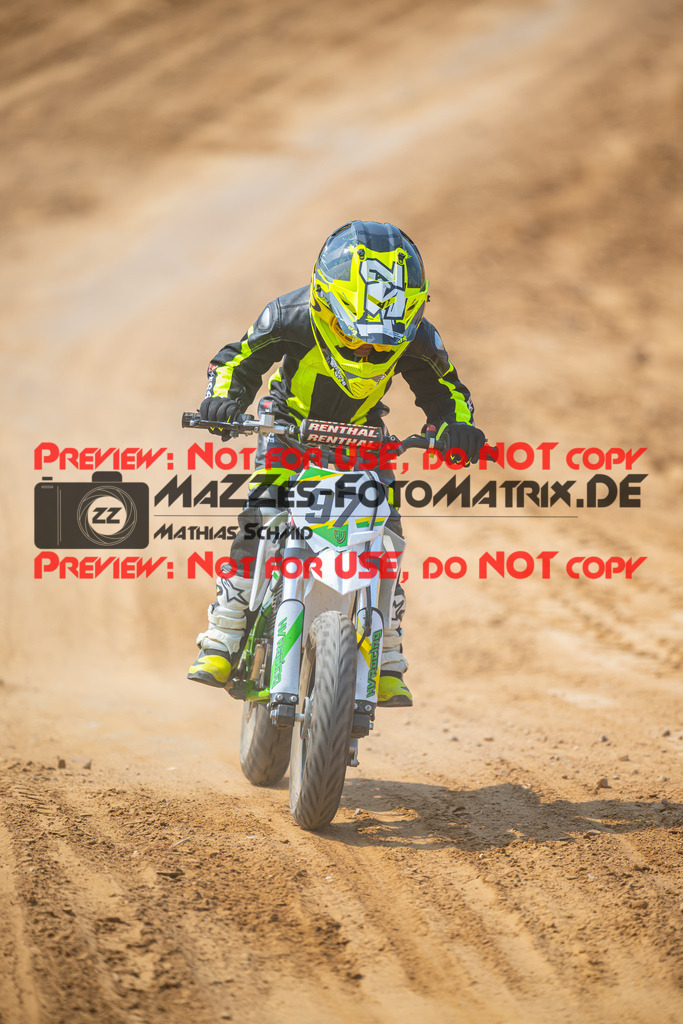 MaZZes-Fotomatrix-20260816-615404 | ROOKIES