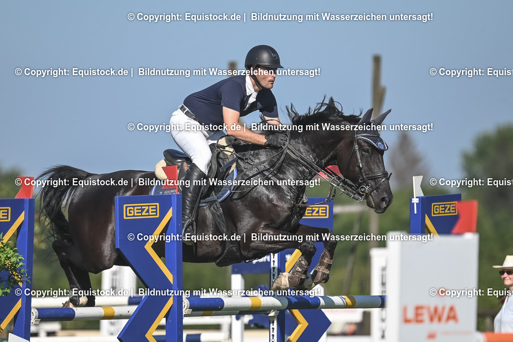 20230908_24_Springen_M_0059 | equistock