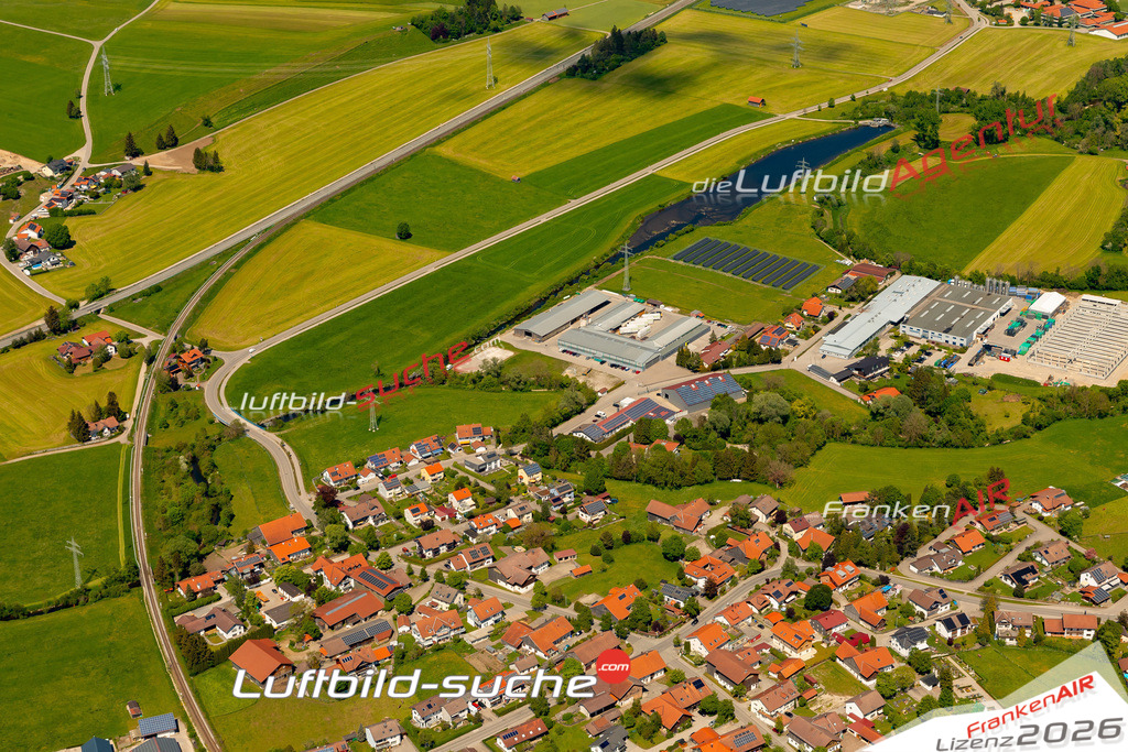 Das Luftbild zeigt : Ebenhofen Biessenhofen - Die Luftaufnahme wurde 2024 vom UL-Flugzeug aus erstellt ( keine Drohne ) - Hochauflösende Luftaufnahme - Für grossformatige Ausdrucke geeignet. Die Geschenkidee !Mit Lizenz und Bildrechte bestellbar