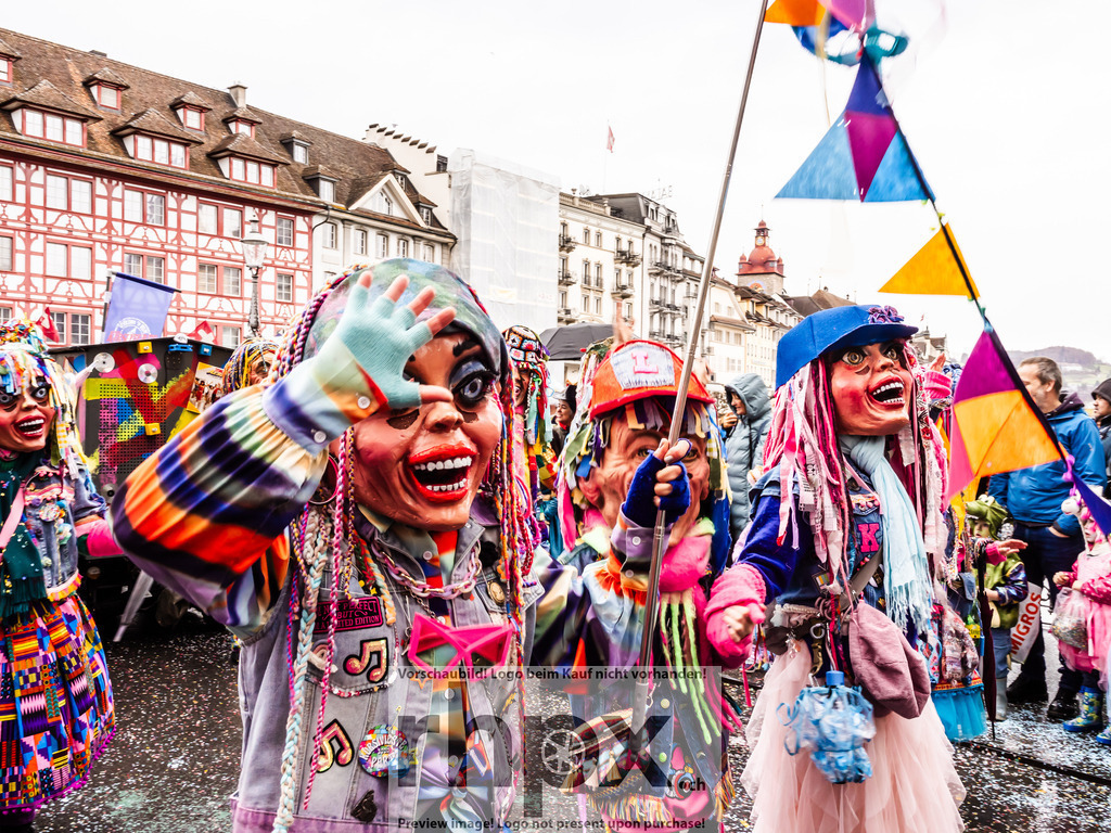 Chendermonschter 2026 | Stimmungsvolle Fotokunst aus Luzern. Erlebe den Pilatus, den See und die Stadt Luzern in exklusiven Aufnahmen in der Fotogalerie & Shop. - Realisiert mit Pictrs.com