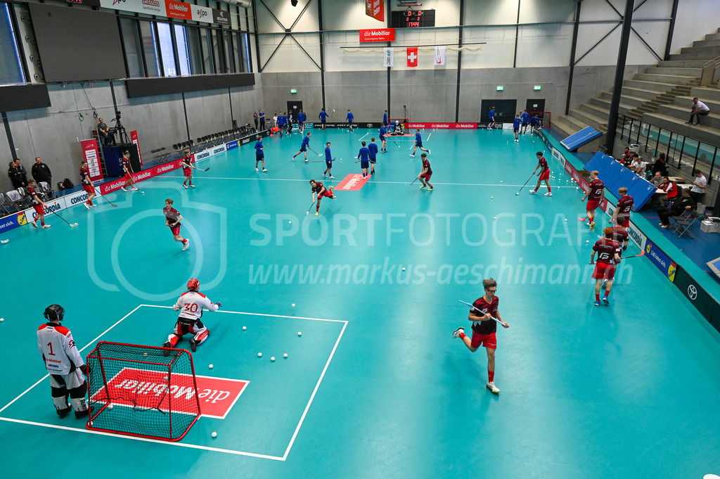 Switzerland B U19 vs Finland U19 - 2. February 2024 | Switzerland B U19 vs Finland U19
U19 Men International Matches in Switzerland
GoEasy Arena, Siggenthal Station
Swiss players warming up.
Credit: Markus Aeschimann | <a href="https://www.markus-aeschimann.ch">Sportfotografie Markus Aeschimann</a> | <a href="https://www.instagram.com/sportfotografie.aeschimann">@sportfotografie.aeschimann</a> - Realisiert mit Pictrs.com