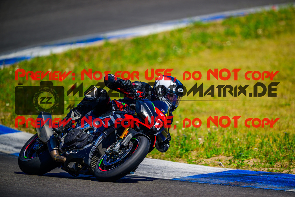 MaZZes_Fotomatrix_20250519_6007705_6540-2 | GELB